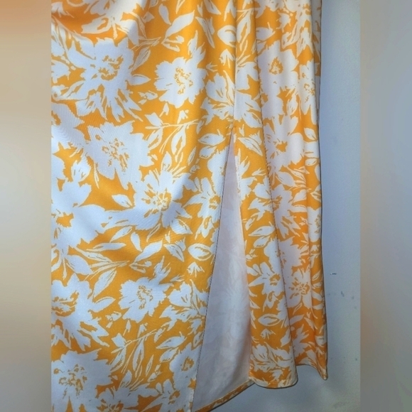 Eloquii Yellow And White Floral Maxi Dress With Elastic Waist Front Slit Size 16 - Picture 11 of 16